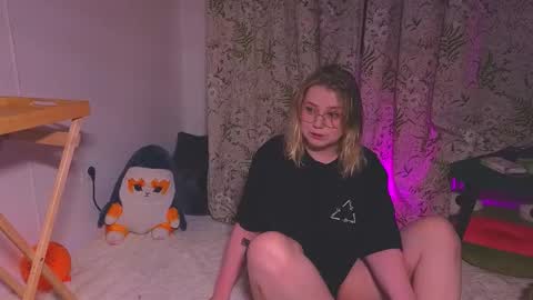 lime cat online show from November 7, 2025, 2:00 am