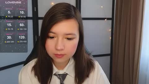 Lina online show from October 26, 2025, 3:12 am