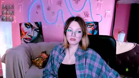 lina_fox12 online show from May 20, 2026, 2:12 pm