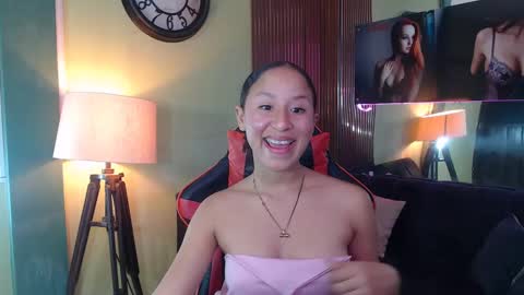 lina_kl online show from September 16, 2025, 4:02 am