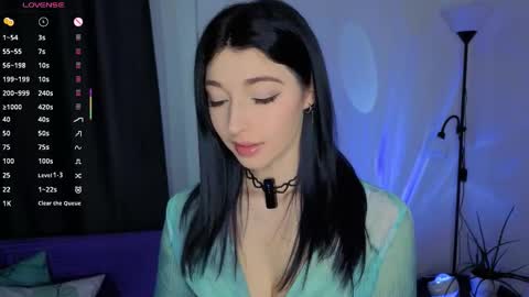 Snapshot of lina_leum chatting on November 1, 2025, 7:10 am Lina online show from November 1, 2025, 7:10 am