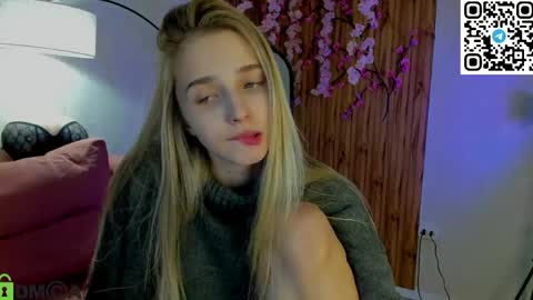 LINA online show from May 18, 2026, 4:07 am