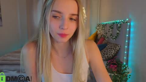 LINA online show from May 22, 2026, 1:02 am