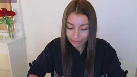 Linaaa moon online show from February 23, 2025, 8:06 am