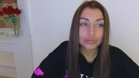 Linaaa moon online show from February 24, 2025, 10:37 am