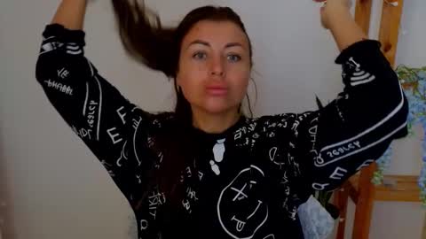 Linaaa moon online show from February 28, 2025, 7:15 am