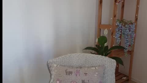 Linaaa moon online show from March 8, 2025, 5:38 am