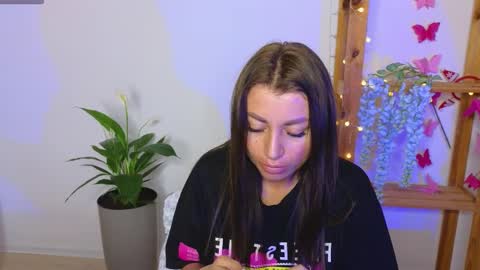 Linaaa moon online show from March 10, 2025, 7:10 am