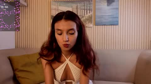 Lina online show from May 24, 2026, 4:23 pm