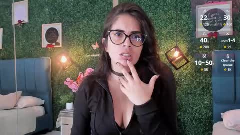 Lina  online show from October 18, 2025, 11:44 am