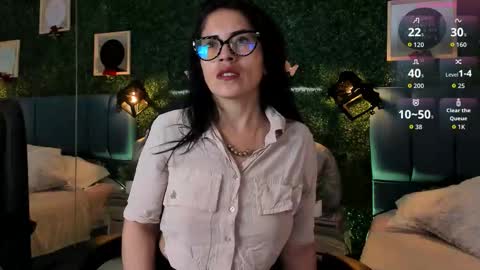 Lina  online show from November 24, 2025, 11:54 am