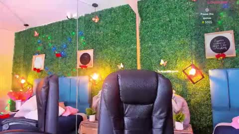 Lina  online show from December 2, 2025, 11:26 am