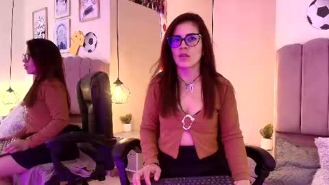 Lina  online show from July 4, 2026, 6:58 pm