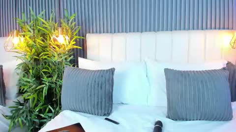 LinaGlam online show from October 20, 2025, 10:43 pm