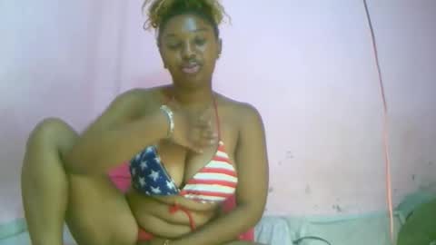 linah1123 online show from October 13, 2025, 11:38 pm