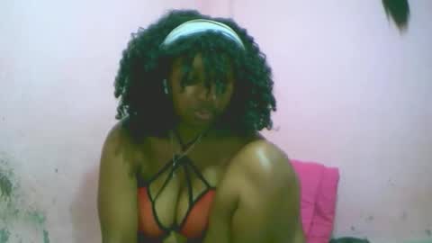 linah1123 online show from October 29, 2025, 4:37 am