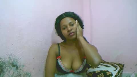 Snapshot of linah1123 chatting on January 15, 2026, 8:08 am linah1123 online show from January 15, 2026, 8:08 am