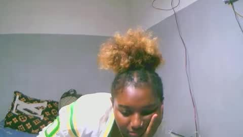 Snapshot of linah1123 chatting on February 10, 2026, 7:34 am linah1123 online show from February 10, 2026, 7:34 am