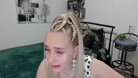 Snapshot of linatruly chatting on February 19, 2025, 8:52 pm Lina online show from February 19, 2025, 8:52 pm
