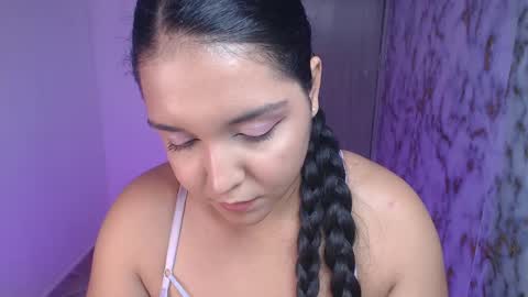lincy_honeyy online show from April 14, 2026, 3:18 pm