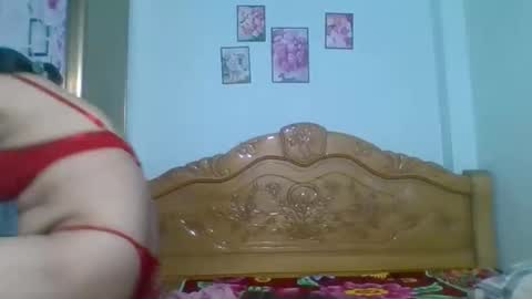 Snapshot of linda2493 chatting on September 18, 2025, 12:40 pm linda2493 online show from September 18, 2025, 12:40 pm