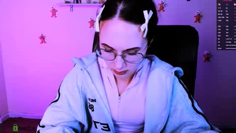 Linda  online show from January 18, 2026, 9:18 pm