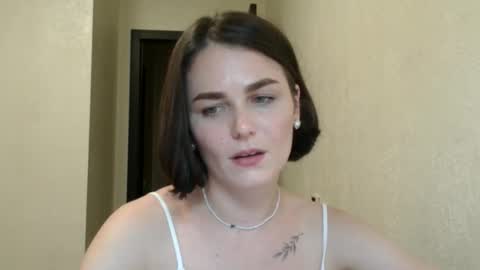 Snapshot of linda_aa chatting on June 10, 2026, 8:08 pm Linda online show from June 10, 2026, 8:08 pm
