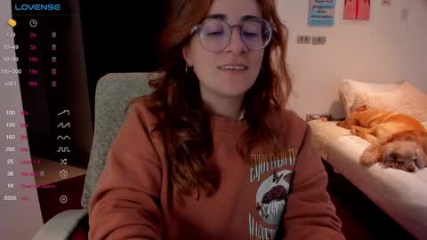 Snapshot of linda_giggle chatting on December 12, 2024, 12:38 am Giggles online show from December 12, 2024, 12:38 am