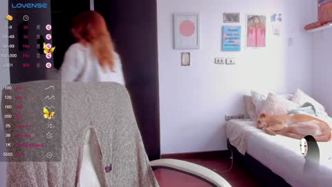 Snapshot of linda_giggle chatting on December 13, 2024, 2:05 pm Giggles online show from December 13, 2024, 2:05 pm