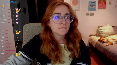Snapshot of linda_giggle chatting on December 23, 2024, 11:17 pm Giggles online show from December 23, 2024, 11:17 pm