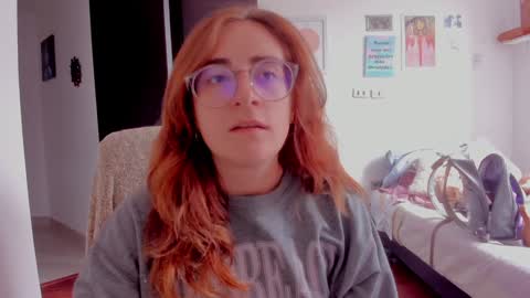 Snapshot of linda_giggle chatting on January 6, 2025, 5:06 pm Giggles online show from January 6, 2025, 5:06 pm
