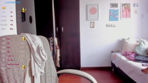 Snapshot of linda_giggle chatting on January 10, 2025, 2:13 pm Giggles online show from January 10, 2025, 2:13 pm