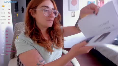 Snapshot of linda_giggle chatting on January 16, 2025, 2:51 pm Giggles online show from January 16, 2025, 2:51 pm