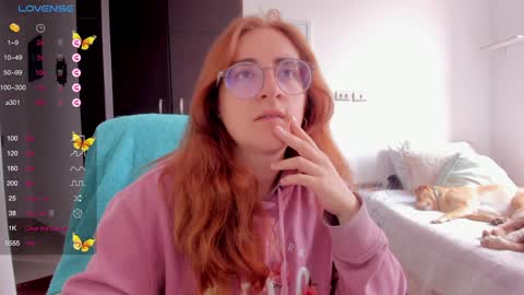 Snapshot of linda_giggle chatting on February 3, 2025, 2:55 pm Giggles online show from February 3, 2025, 2:55 pm