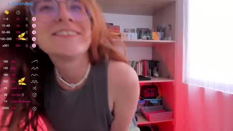Snapshot of linda_giggle chatting on February 25, 2025, 7:03 pm Giggles online show from February 25, 2025, 7:03 pm