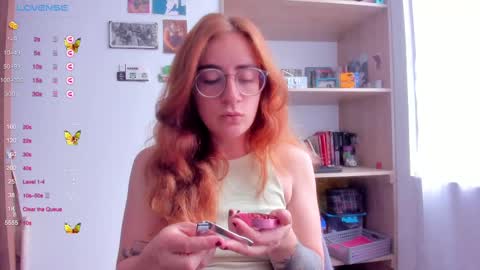 Snapshot of linda_giggle chatting on February 28, 2025, 1:47 pm Giggles online show from February 28, 2025, 1:47 pm