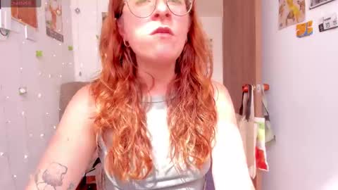 Snapshot of linda_giggle chatting on September 26, 2025, 2:10 pm Giggles online show from September 26, 2025, 2:10 pm