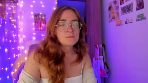 Snapshot of linda_giggle chatting on September 29, 2025, 10:58 pm Giggles online show from September 29, 2025, 10:58 pm