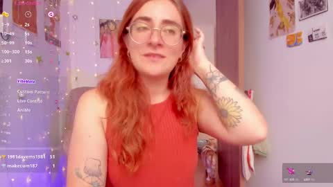 Snapshot of linda_giggle chatting on October 9, 2025, 2:37 pm Giggles online show from October 9, 2025, 2:37 pm