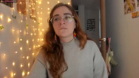 Snapshot of linda_giggle chatting on October 11, 2025, 12:21 am Giggles online show from October 11, 2025, 12:21 am