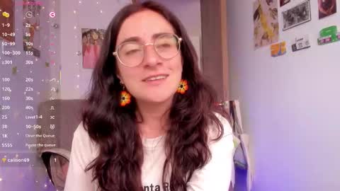 Snapshot of linda_giggle chatting on October 17, 2025, 3:36 pm Giggles online show from October 17, 2025, 3:36 pm