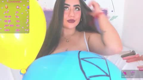 Linda  online show from November 8, 2025, 3:34 pm