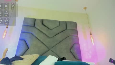 Linda Saenz online show from November 25, 2025, 11:32 am