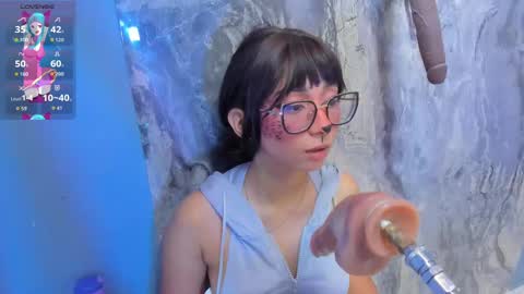 linda_sofi__ online show from October 31, 2025, 7:59 pm