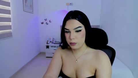 Snapshot of linda_zaam8386 chatting on September 17, 2025, 6:20 pm online show from September 17, 2025, 6:20 pm