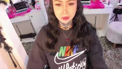 linda miller online show from November 18, 2025, 4:39 am