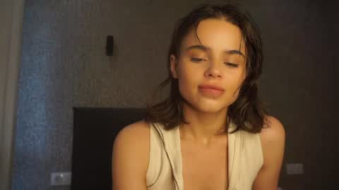 Linda online show from June 24, 2026, 1:32 pm