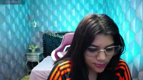 Snapshot of lindabreexlove chatting on December 30, 2024, 8:21 am online show from December 30, 2024, 8:21 am