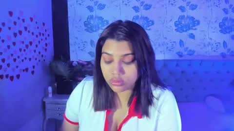 Snapshot of lindabreexlove chatting on January 18, 2025, 6:53 pm online show from January 18, 2025, 6:53 pm