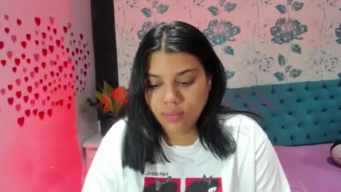 Snapshot of lindabreexlove chatting on February 2, 2025, 12:46 pm online show from February 2, 2025, 12:46 pm